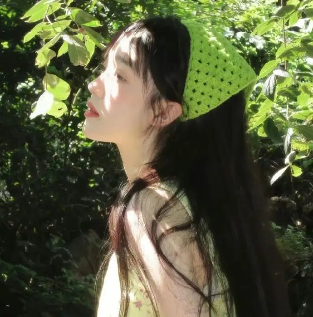 虚拟小姐在看着你